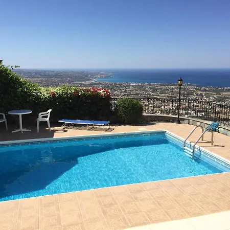 Βίλα With Sea View, Private Pool, And Garden *
