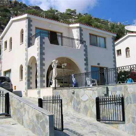 Villa With Sea View, Private Pool, And Garden Peyia