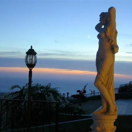 וילה With Sea View, Private Pool, And Garden