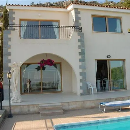 With Sea View, Private Pool, And Garden * بييا