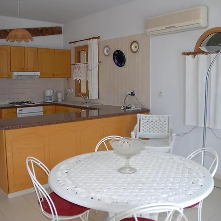 Vila With Sea View, Private Pool, And Garden *