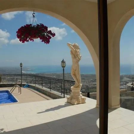 With Sea View, Private Pool, And Garden * Pegeia