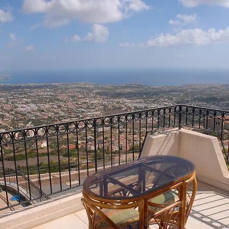 With Sea View, Private Pool, And Garden Vila *