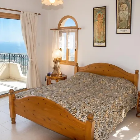 Villa With Sea View, Private Pool, And Garden