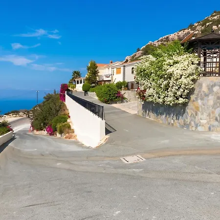 Villa With Sea View, Private Pool, And Garden Peyia
