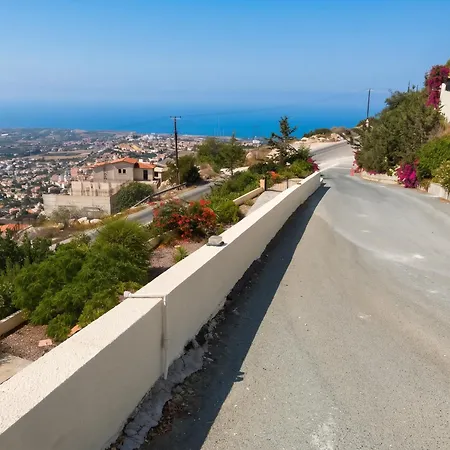 Villa With Sea View, Private Pool, And Garden