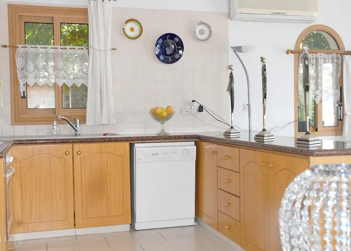 With Sea View, Private Pool, And Garden Peyia