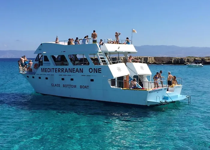 With Sea View, Private Pool, And Garden Villa Peyia